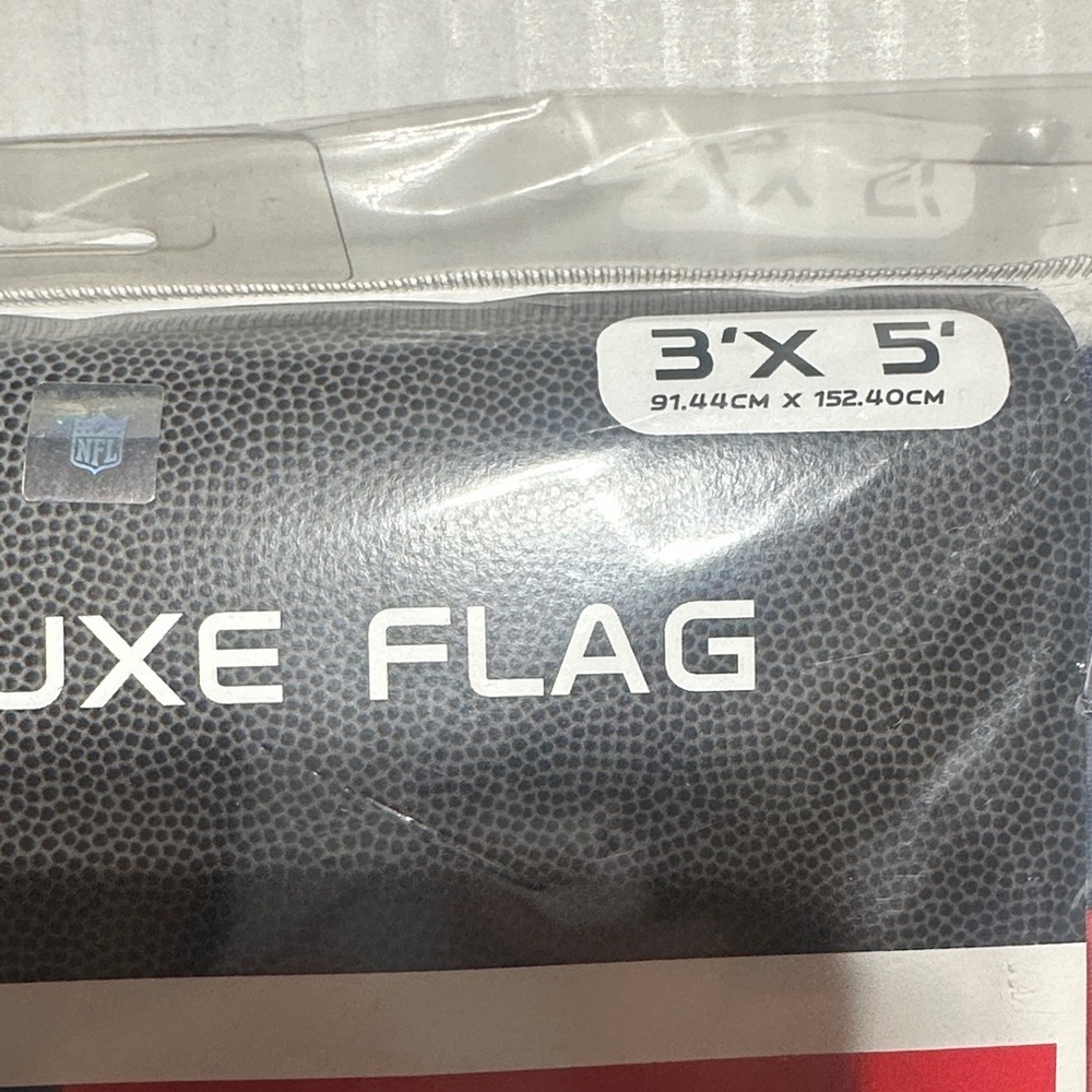 NWT NFL New England Patriots vibrant Navy and Red Striped Banner deluxe Flag - Picture 5 of 6